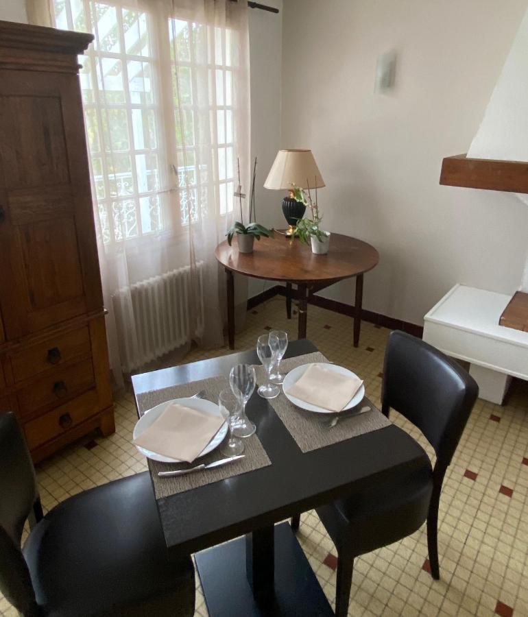 Auberge De Lamagistère Exteriör bild